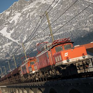 1020 Dual traction freight run
