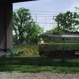 2TE10M under the bridge