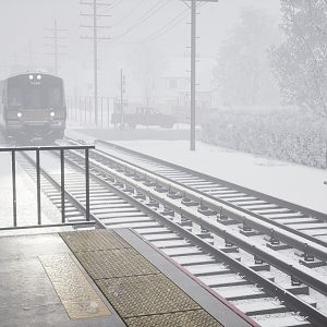 LIRR M7 #7498 arriving at Garden City