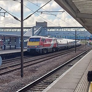Intercity 225